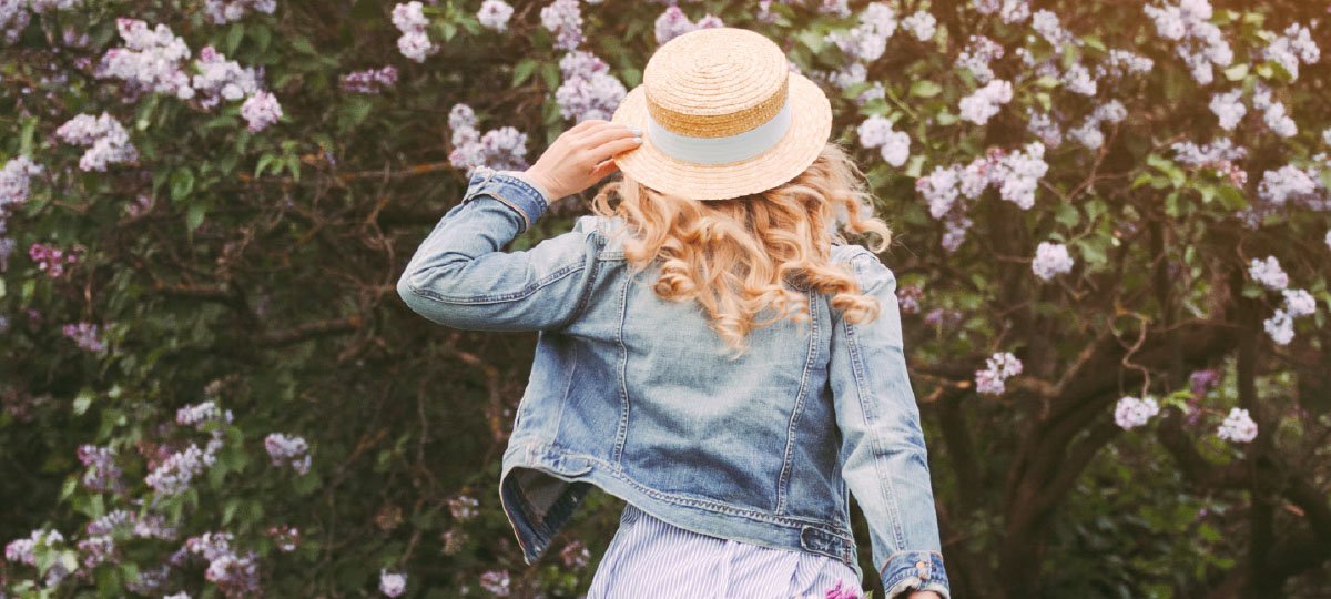 girl with hat